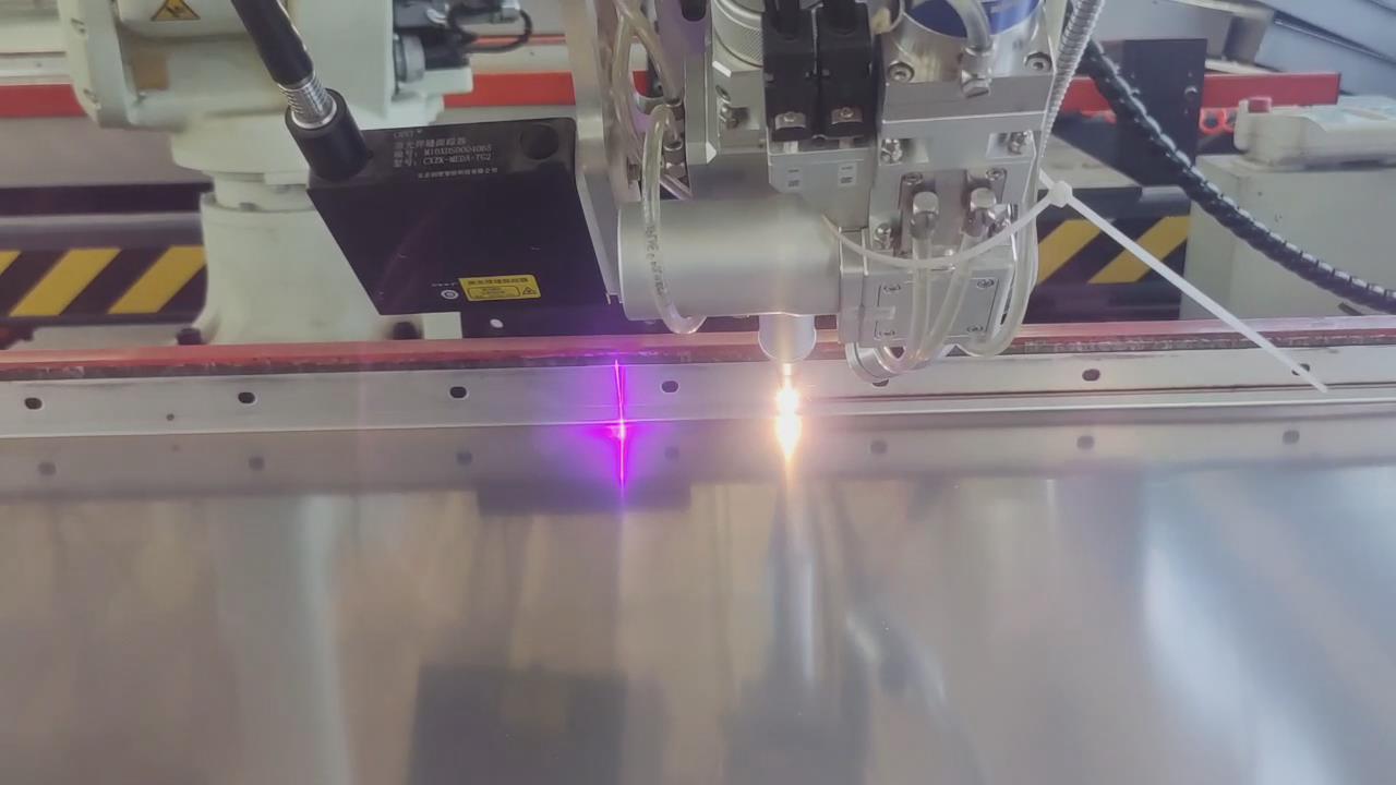 適用于多種焊接場景，激光焊縫跟蹤系統(tǒng)如何滿足不同需求